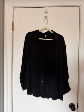 Glam - Black Button-Up Shirt- size large
